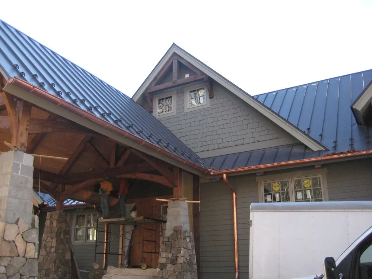 Craftsman Roofing team delivering quality roofing work in North Amityville